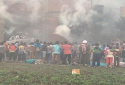 حريق بمصنع بلاستيك في الشرقية يمتد لمسجد مقابل