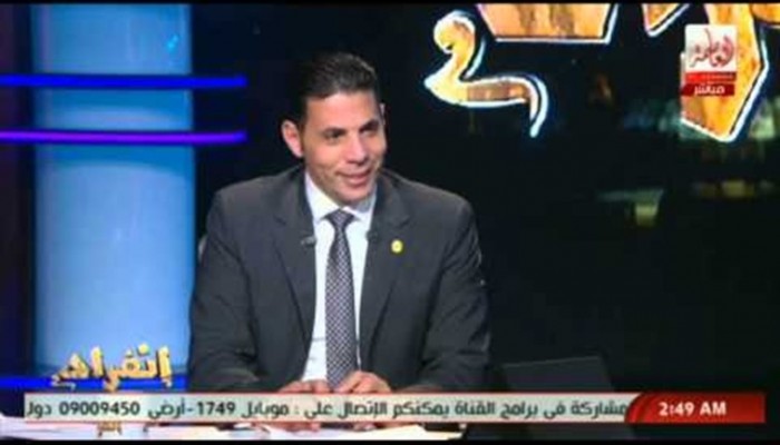 إعلامي انقلابي يستضيف "مدعي ألوهية" ويطرده من الاستوديو حين أهان السيسي (فيديو)