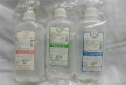 بعد رفع سعره وإخفاءه من الأسواق .. الصحة تتعاقد مع الجيش لانتاج المحاليل الطبية