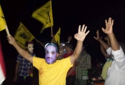 وقفة إحتجاجية لثوار الدلنجات تنديدا بتردى الأحوال المعيشية