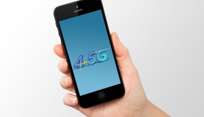 شركات المحمول المصرية توقع للحصول على خدمات الجيل الرابع