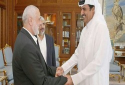 أمير قطر يستقبل مشعل وهنية بالدوحة