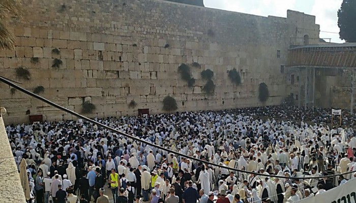 تزامنا مع قرار اليونسكو: عشرات الآلاف من اليهود يقتحمون المسجد الأقصى