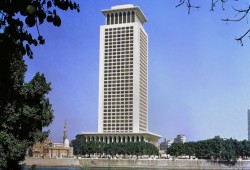 "السيسي فَلِّس" .. خفَّض البعثات الدبلوماسية 50% بزعم ترشيد النفقات!!