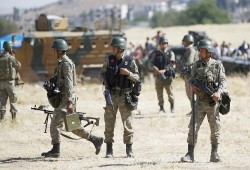 تركيا تعتقل 40 جنديا من قاعدة جوية على صلة بتحركات الجيش