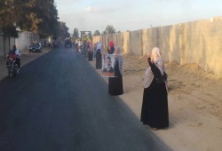 ثوار حوش عيسى يستهلون فعليات اسبوع "حق الشعب" بسلسلة بشرية