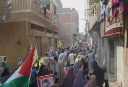 هتافات"إرحل ياقاتل" تتعالي بمسقط رأس الرئيس مرسي في جمعة "حق الشعب"