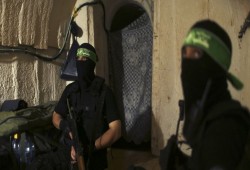 "القسام" تزف أحد عناصرها شهيدا إثر انهيار نفق وسط القطاع