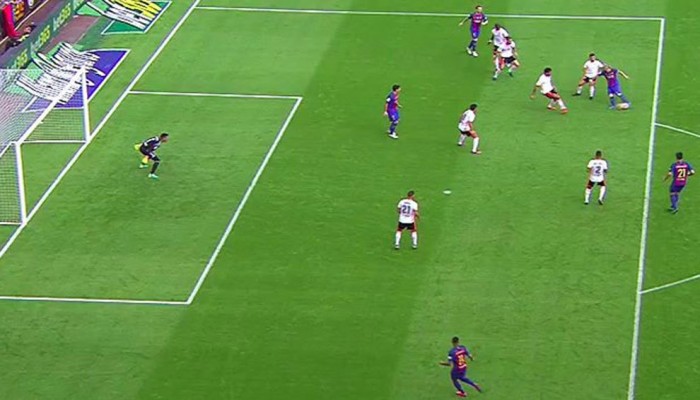 برشلونة يتجاوز فالنسيا في مبارة مثيرة وبمساندة تحكيمية (فيديو)