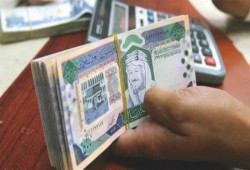 الريال يلحق بالدولار.. كسر حاجز الـ 4 جنيهات لأول مرة فى تاريخه