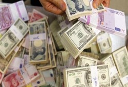 الدولار يسجل 15.56 جنيهًا للبيع في السوق السوداء