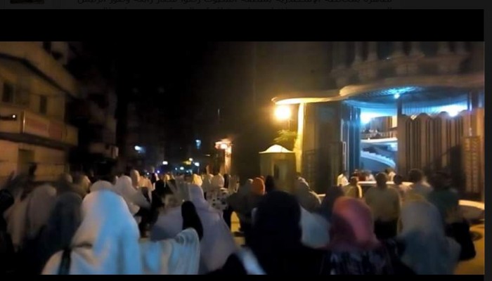 تظاهرة ليلية بالسيوف للمطالبة بعودة الشرعية