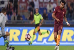 صلاح يسجل ويصنع ويسهم في رباعية روما أمام باليرمو