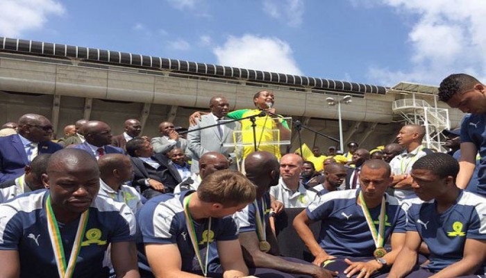 استقبال حافل لبعثة صن داونز بجنوب أفريقيا