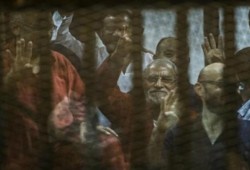 النقض تؤيد حكم المؤبد على د. بديع وإخوانه فى "قطع طريق قليوب"