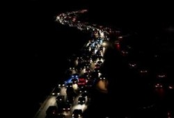 مع السيسي معاناة أكثر.. الأمطار تتسبب بانقطاع الكهرباء بعدد من المحافظات