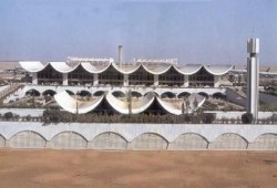 الحوثيون عن صاروخ "مكة" : استهدفنا مطار جدة