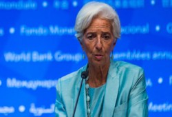 لاجارد تطلب من حكومة الانقلاب تسريع اجراءات خفض قيمة الجنيه