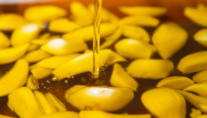 إليكى سيدتى... 5 أطعمة تقضى على الإنفلونزا والتهاب الجيوب الأنفية