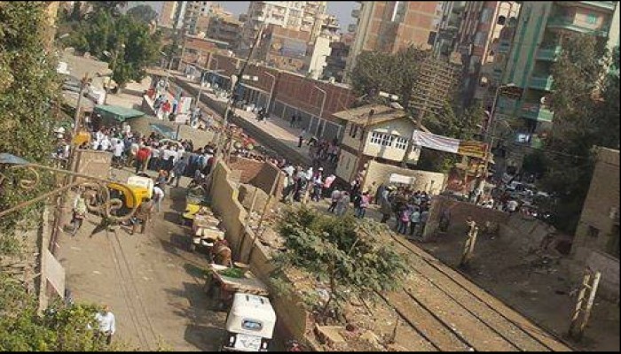 قطار يدهس سيارة ملاكي بالشرقية