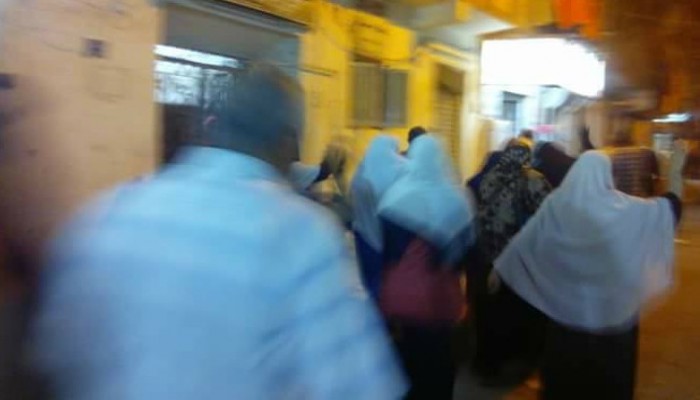 مظاهرة ليلية بالحضرة تطالب بالإفراج عن المعتقلين