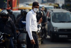 الهند تضع أجهزة لتنقية الهواء في الشوارع العامة