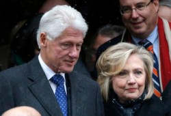 "إف بي أي" الأميريكي يوجه ضربة قوية لـ"كلينتون" قبل أسبوع من الانتخابات