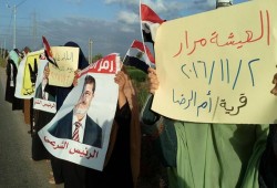 سلسلة بشرية صباحية لنساء ضد الانقلاب بكفر سعد بدمياط