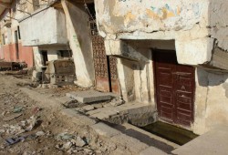 رعب الغرق يخيم على الإسكندرية.. والأهالي: لا تعويضات أو إصلاحات
