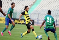 المقاصة يتصدر الدوري برباعية أمام دجلة.. وخطأ كارثي للحضري