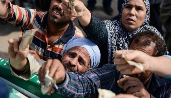 مركز حقوقي: تعويم الجنيه بمثابة حرب اقتصادية على فقراء مصر