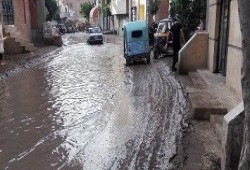 أهالي كوم حمادة يستغيثون : انقذونا من الصرف الصحي