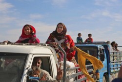 سوريا: الروس و"التحالف" يتبادلان القتل في إدلب والرقة