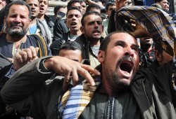 "بلومبرج": السيسي يتحمل المسؤولية المباشرة عن الفشل الاقتصادي لمصر