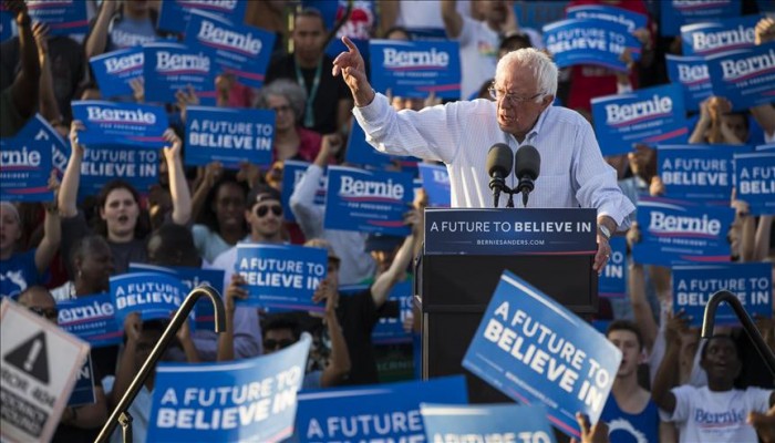 اليهودي "ساندرز" يمهد الطريق للمسلم "إليسون" لرئاسة "الديمقراطي" الأمريكي