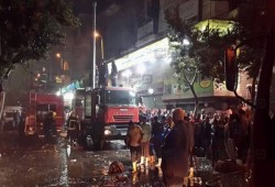 حريق بالفجالة .. وحالة من الغضب بعد خسارة 30 مليون جنيه
