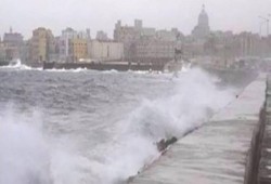 استمرار إغلاق ميناء بوغازي الإسكندرية بسبب سوء الأحوال الجوية