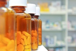 "هنتعالج منين"..هاشتاج يتصدر "تويتر" بعد أزمة توفير الدواء