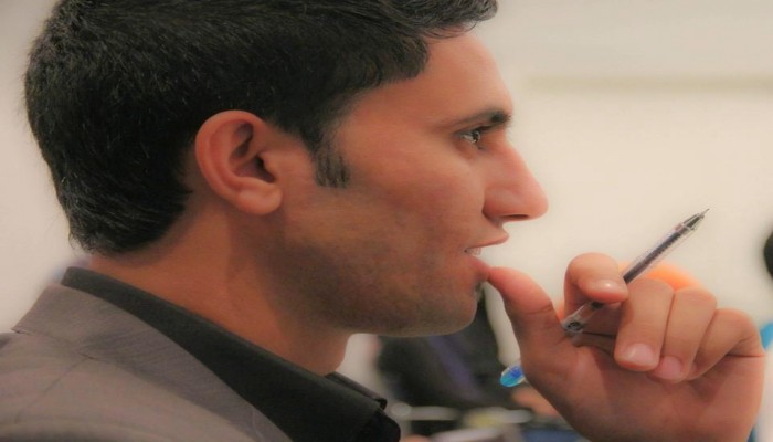 " السيسي خربها ".. خبير يكشف تفاصيل انفجار وشيك للدولار