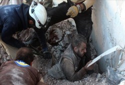 استشهاد 40 مدنيا في قصف للاحتلال الروسي ونظام الأسد على أحياء حلب الشرقية