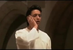 ما حقيقة مقطع أذان القسيس داخل كنيسة في فلسطين؟ (شاهد)