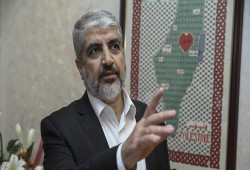 مشعل : منع الآذان في القدس لعب بالنار