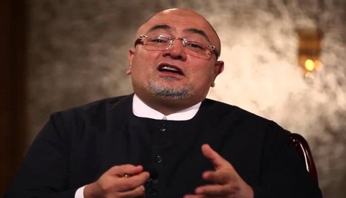 مذيع إسرائيلي يستشهد على منع الأذان في القدس بداعية مصري (فيديو)