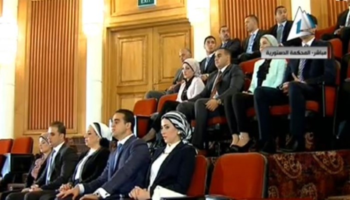 السيسي يعين 10 أفراد من عائلته في مناصب قيادية