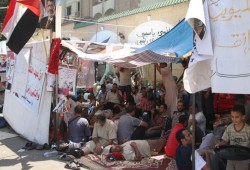 سيدة تروي قصة زوجها شهيد "رابعة" وسجادة الصلاة