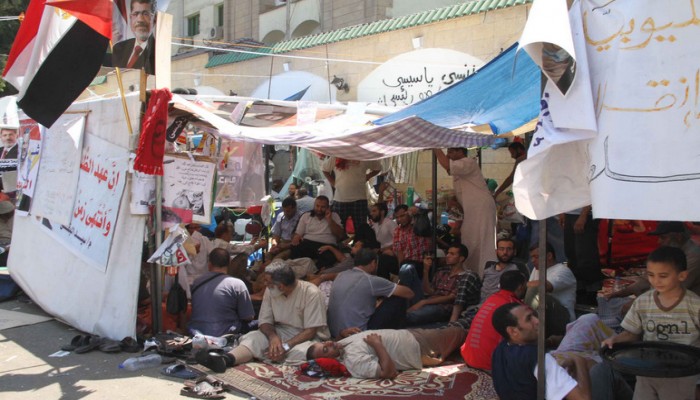 سيدة تروي قصة زوجها شهيد "رابعة" وسجادة الصلاة