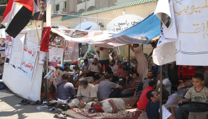 سيدة تروي قصة زوجها شهيد "رابعة" وسجادة الصلاة