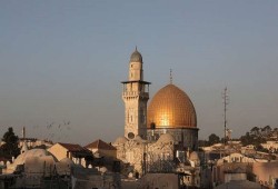 الكنيست الصهيوني يرجئ التصويت على قانون حظر رفع الآذان بالقدس