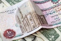 سعر الدولار اليوم الخميس في البنوك والسوق السوداء