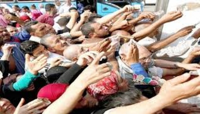 "ميدل إيست مونيتور": ارتفاع الغضب في مصر ودعم المواد الغذائية يواصل الانخفاض